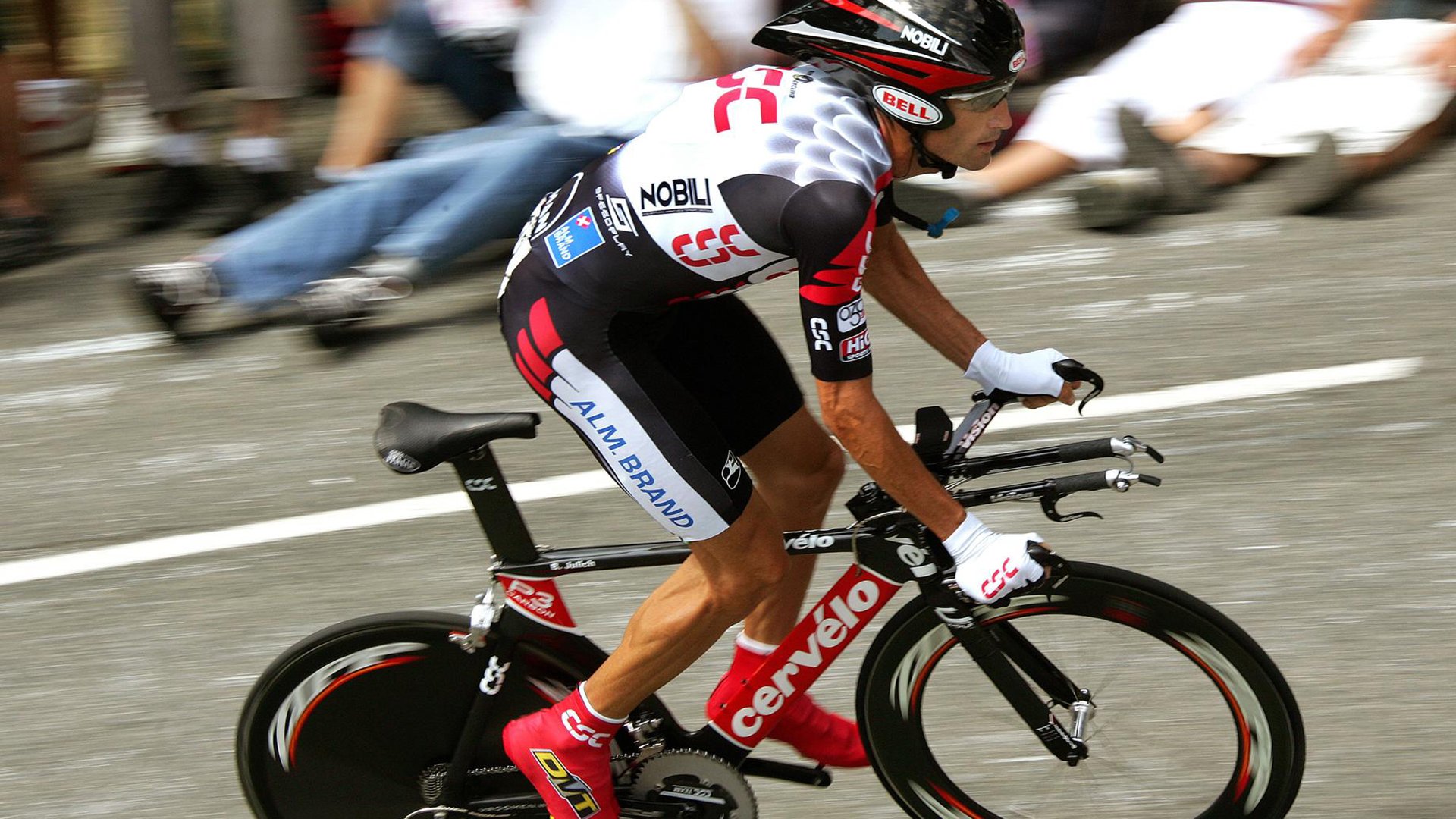 爱游戏平台-“新赛季中超联赛广告赞助额创历史新高”，中超广告赞助商